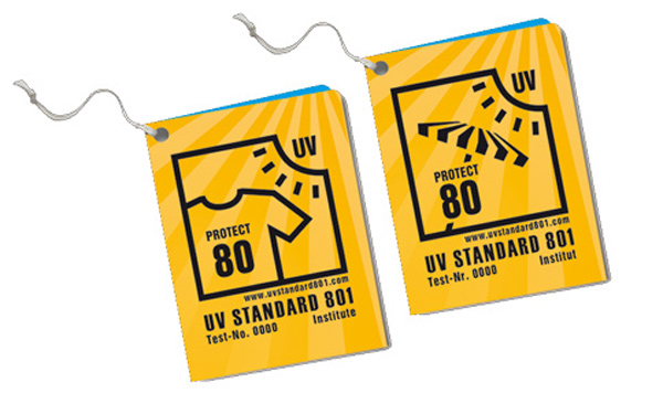 etiquetas colgantes con nivel de protección UPF e íconos de camisa o parasol